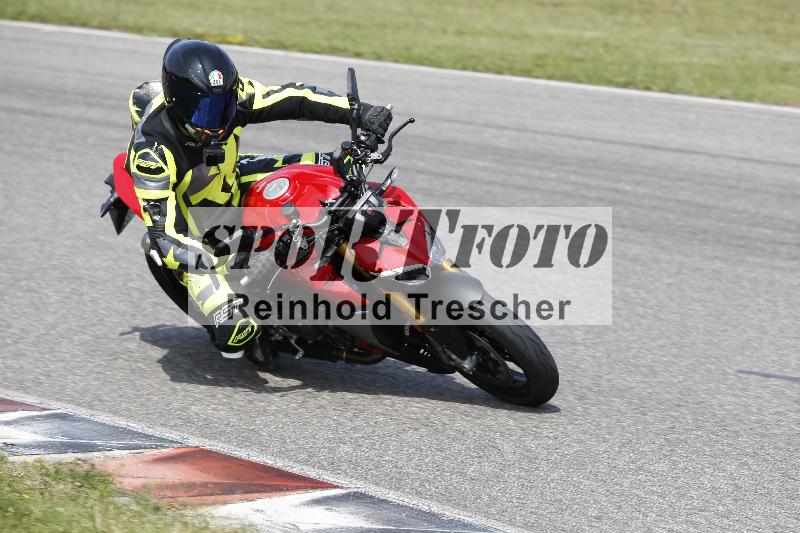 /27 12.06.2025 Ducati Schweiz Trackday Warmup  ADR/blau-bleu/ohne